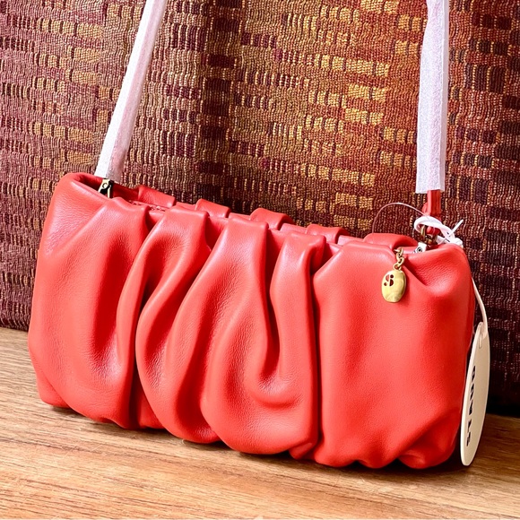 🌺🎉HP🎉🌺 NWT Staud Ruched Leather Bean Bag Blood Orange - Picture 4 of 16